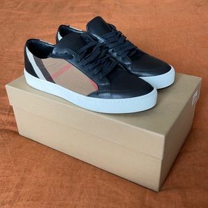 Burberry Black Leather Sneaker